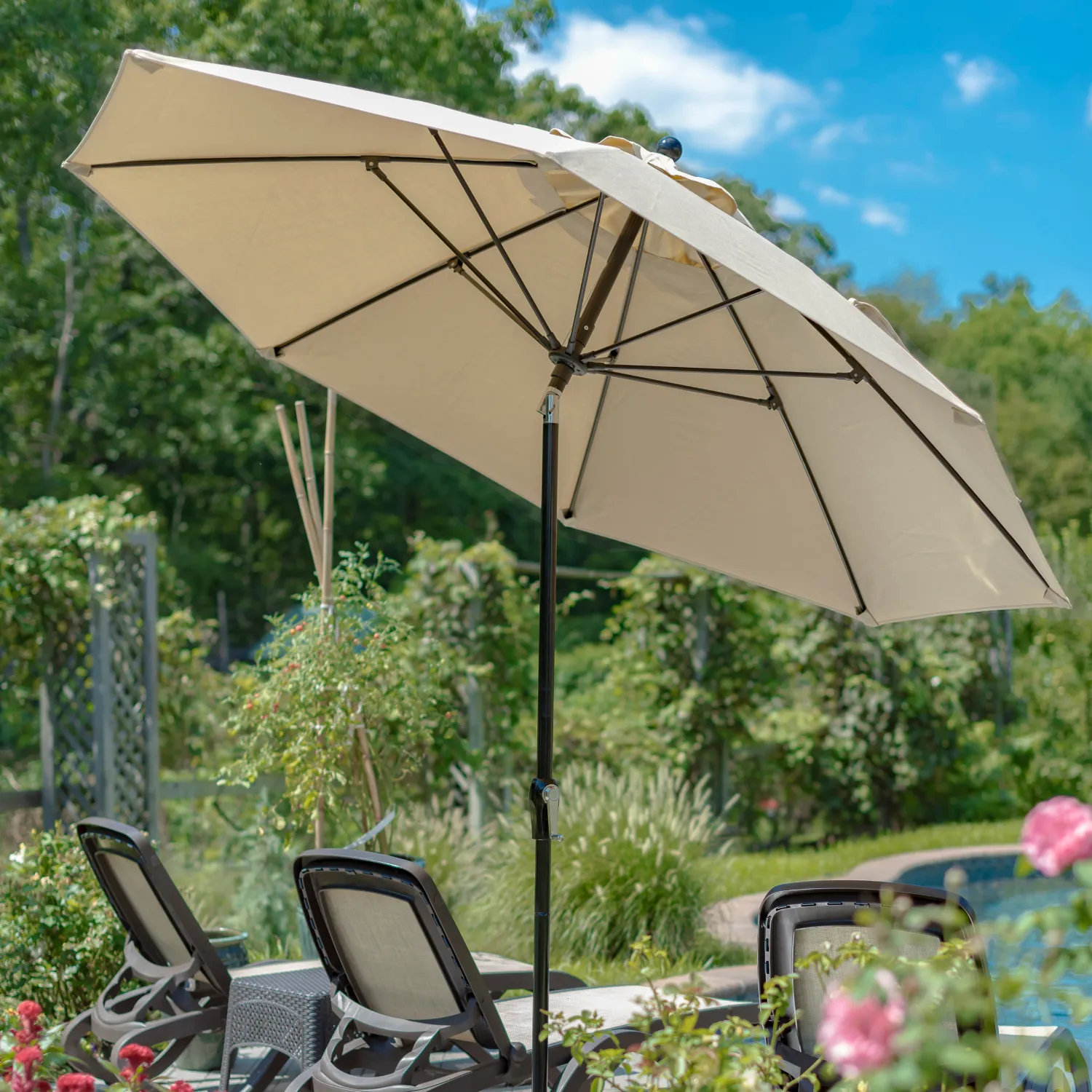 Fiberglass 9' Octagon Auto-Tilt Market Umbrella